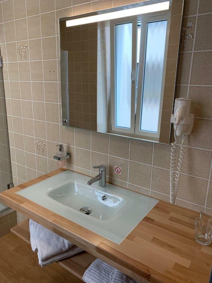 Studios With Kitchenette Birsfelden Exterior foto